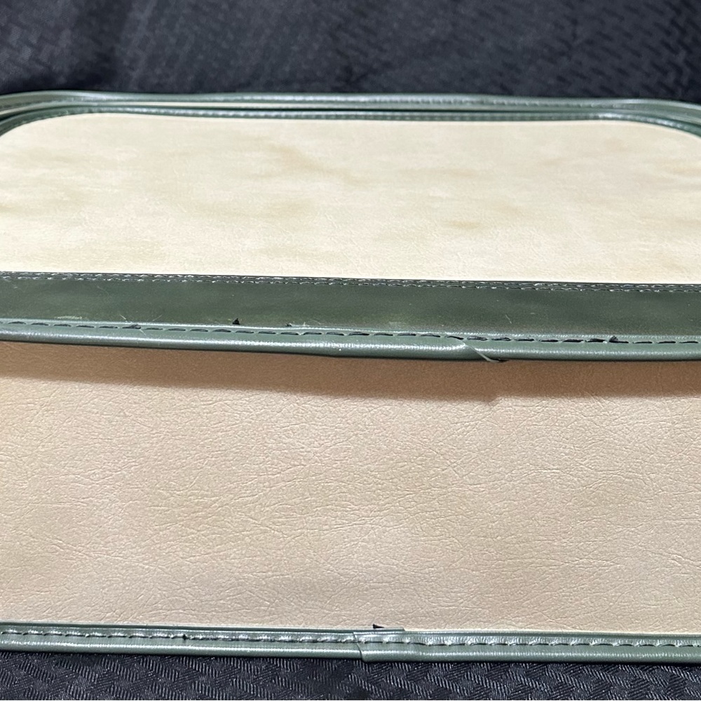 Vintage Grasshopper Suitcase Cream and Green Classic Soft Sided Stiff Frame MCM - Picture 15 of 16